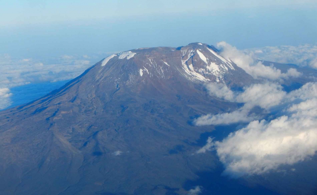 Luftaufnahme vom Kilimanjaro